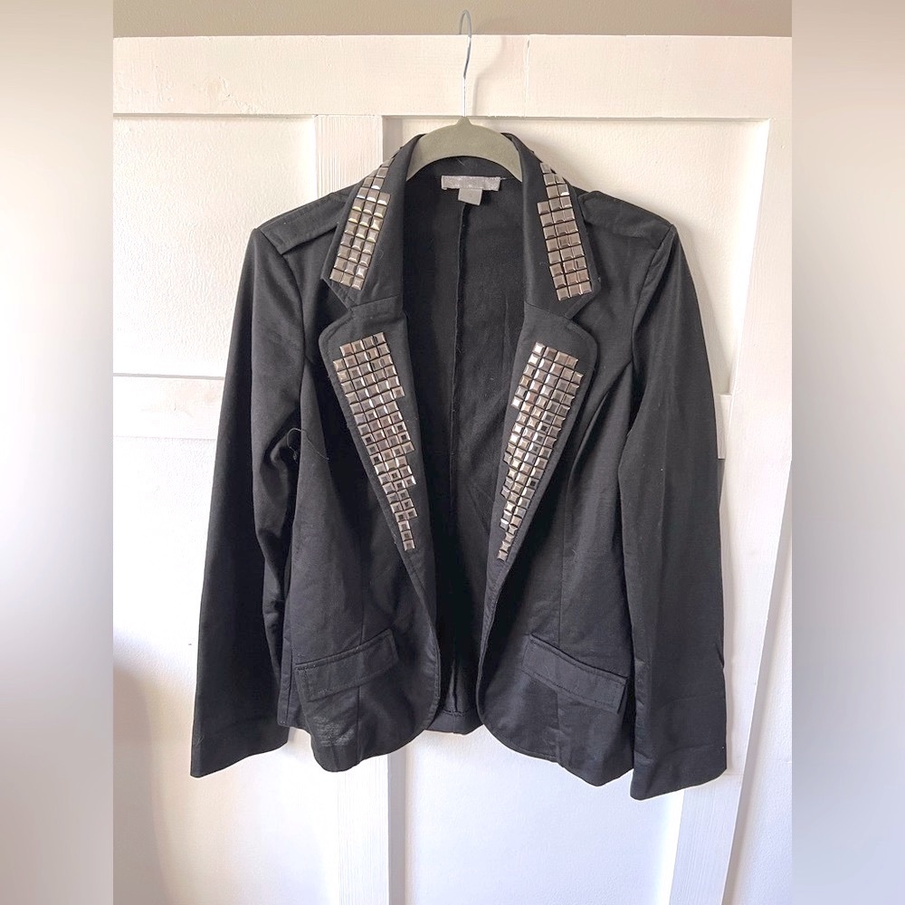 ISSI black open blazer studded lapel & collar EUC women’s small trendy staple